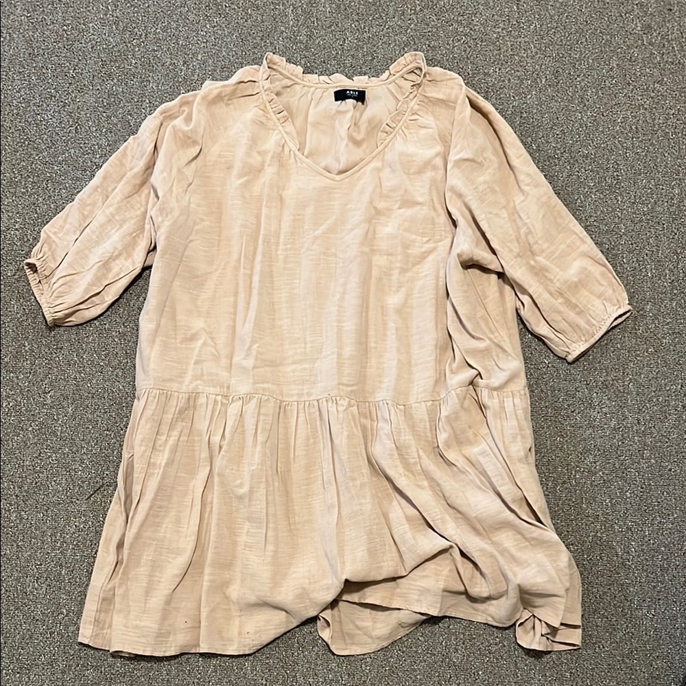 NWOT Able Blush Beige Ruffle-Trim V-Neck Tunic